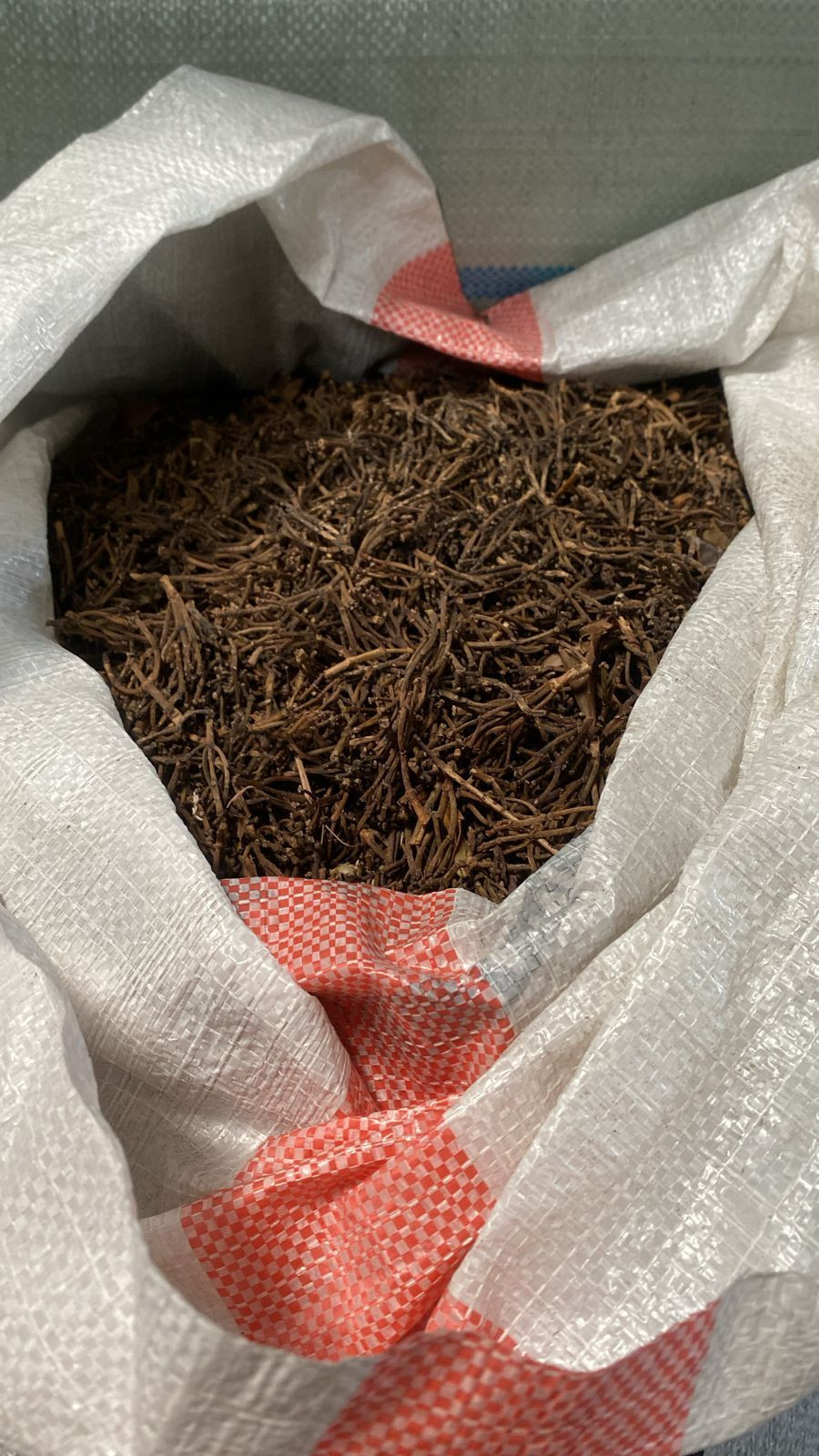 CLOVE STEMS (Syzygium aromaticum pedicellus )